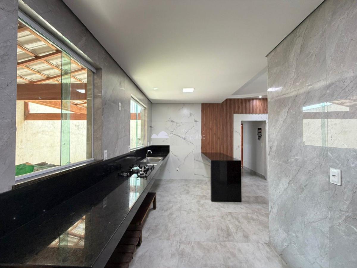 Casa, Santa Mônica, 3 Quartos, 2 Vagas, 1 Suíte