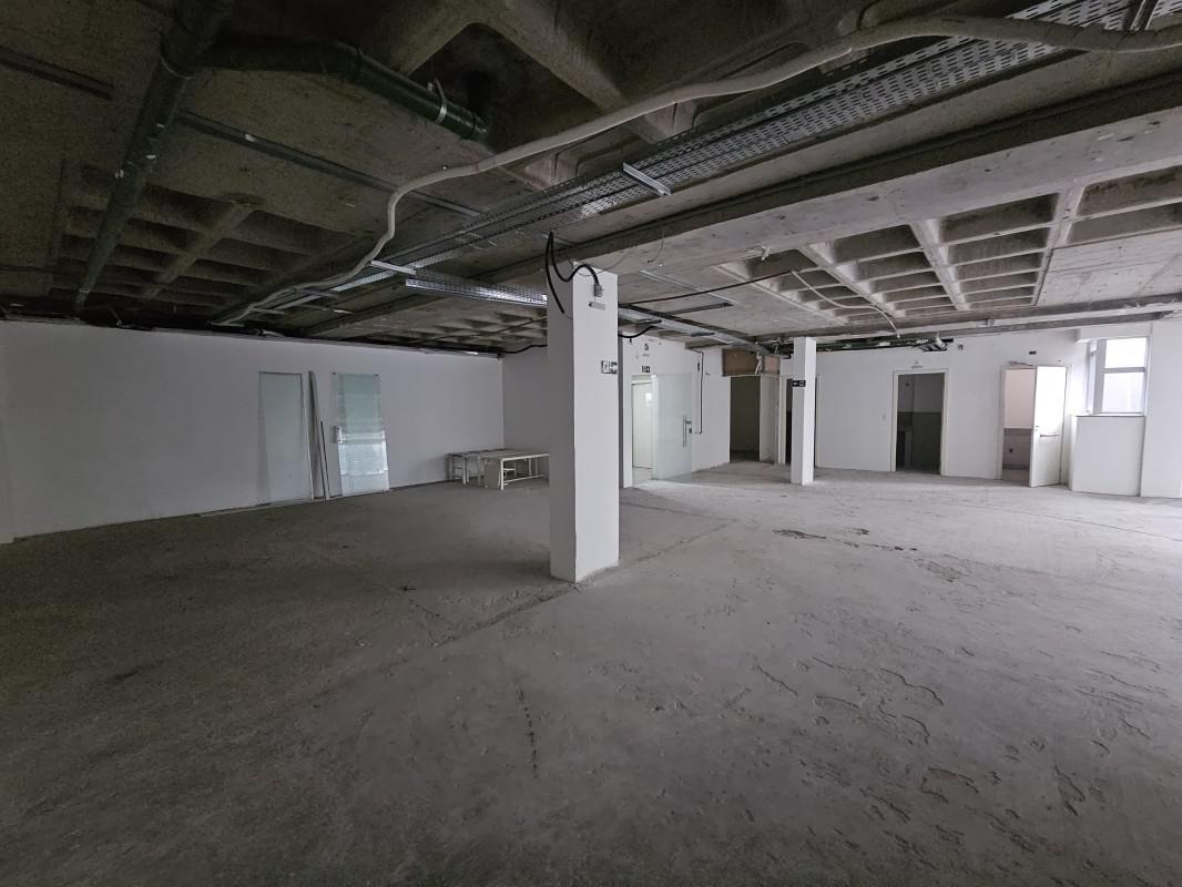 Andar, Savassi, 0 Quarto, 4 Vagas