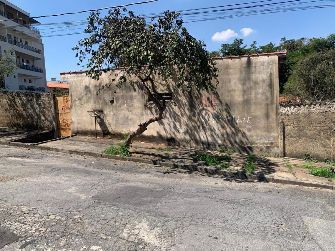 Lote, Santa Mônica, 0 Quarto, 0 Vaga