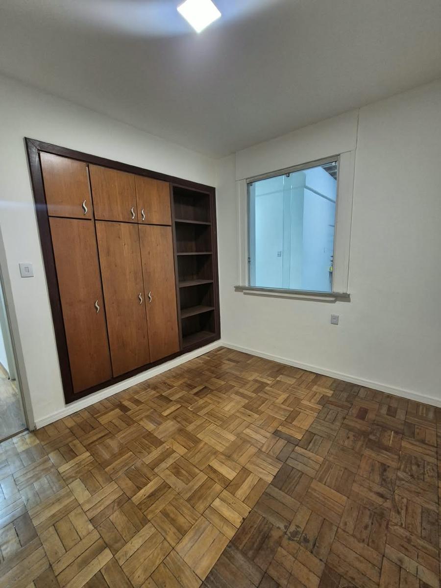 Apartamento, Centro, 4 Quartos, 0 Vaga, 1 Suíte
