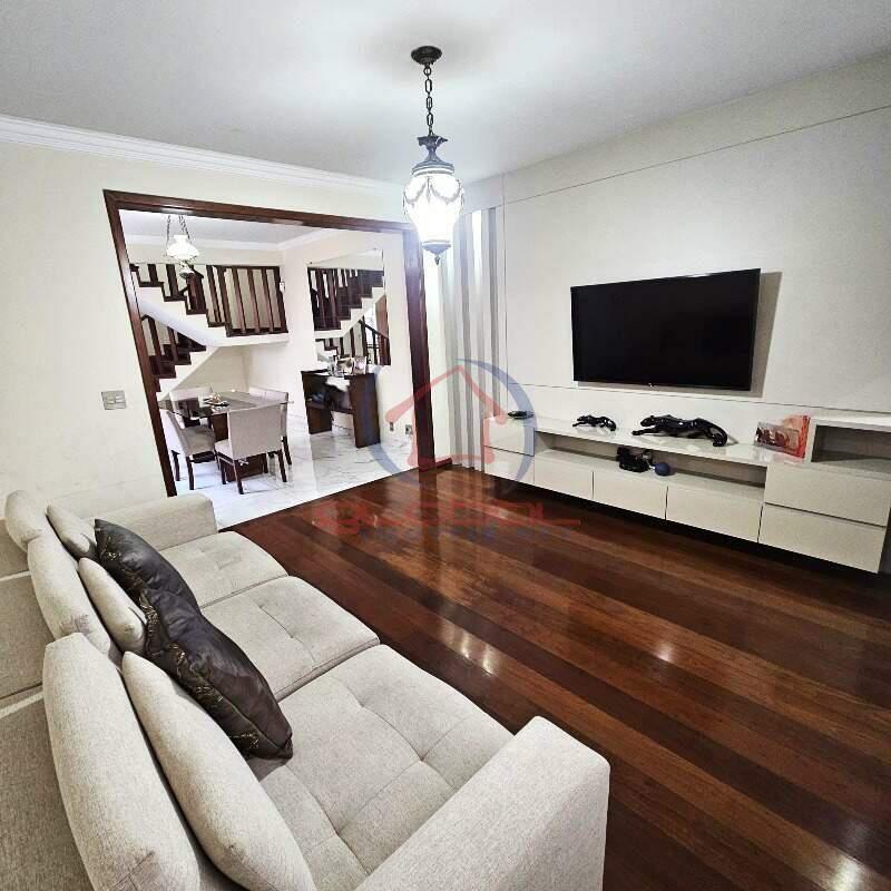 Casa, Castelo, 3 Quartos, 3 Vagas, 2 Suítes