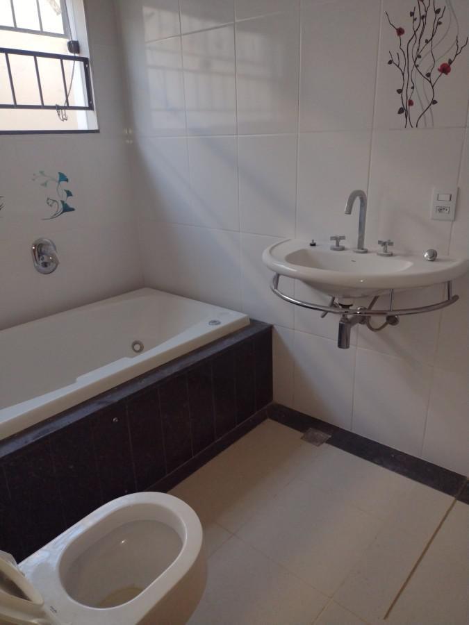 Casa, Jardim Ipê, 3 Quartos, 4 Vagas, 2 Suítes