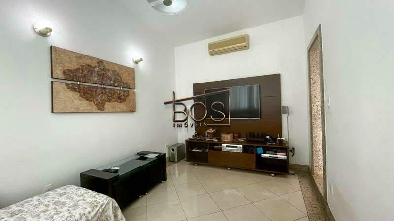 Casa, São Lucas, 7 Quartos, 3 Vagas, 1 Suíte