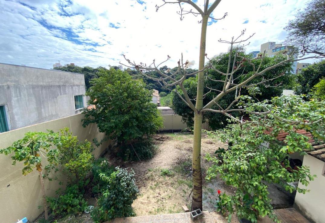 Casa, Europa, 3 Quartos, 5 Vagas, 1 Suíte