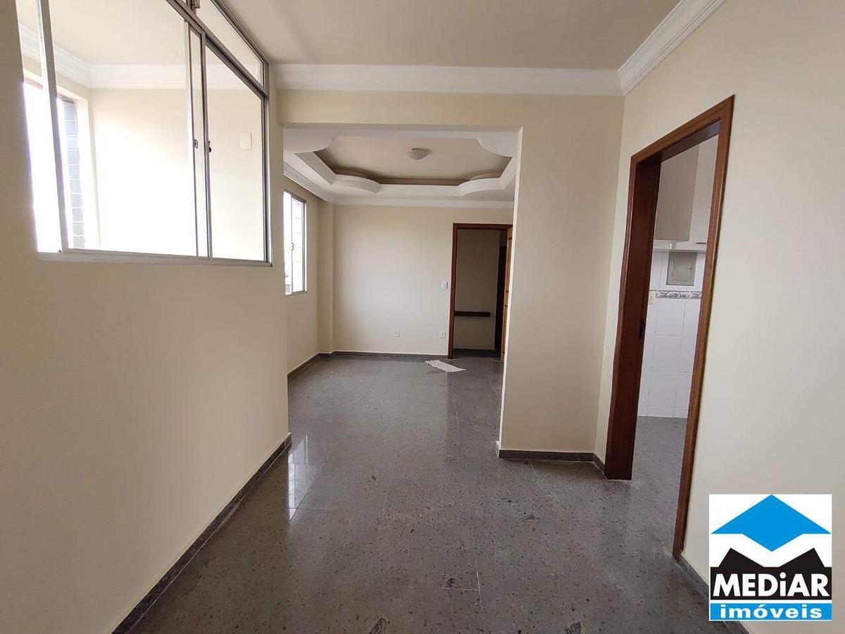 Apartamento, Sagrada Família, 3 Quartos, 2 Vagas, 1 Suíte