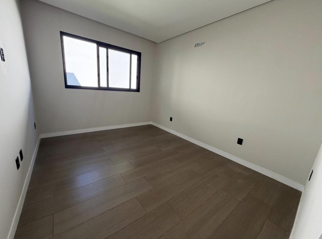 Casa, Trevo, 4 Quartos, 3 Vagas, 3 Suítes