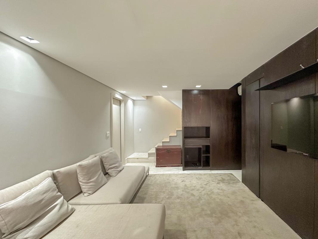 Cobertura, Funcionários, 2 Quartos, 2 Vagas, 2 Suítes