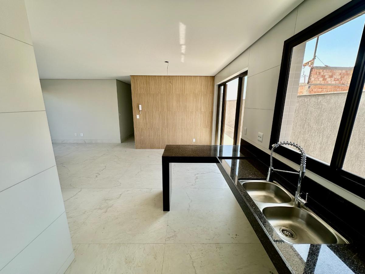 Apartamento, Jaraguá, 4 Quartos, 3 Vagas, 4 Suítes