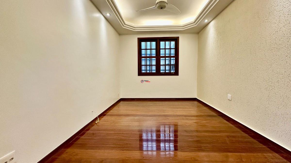 Casa, Itapoã, 3 Quartos, 4 Vagas, 1 Suíte