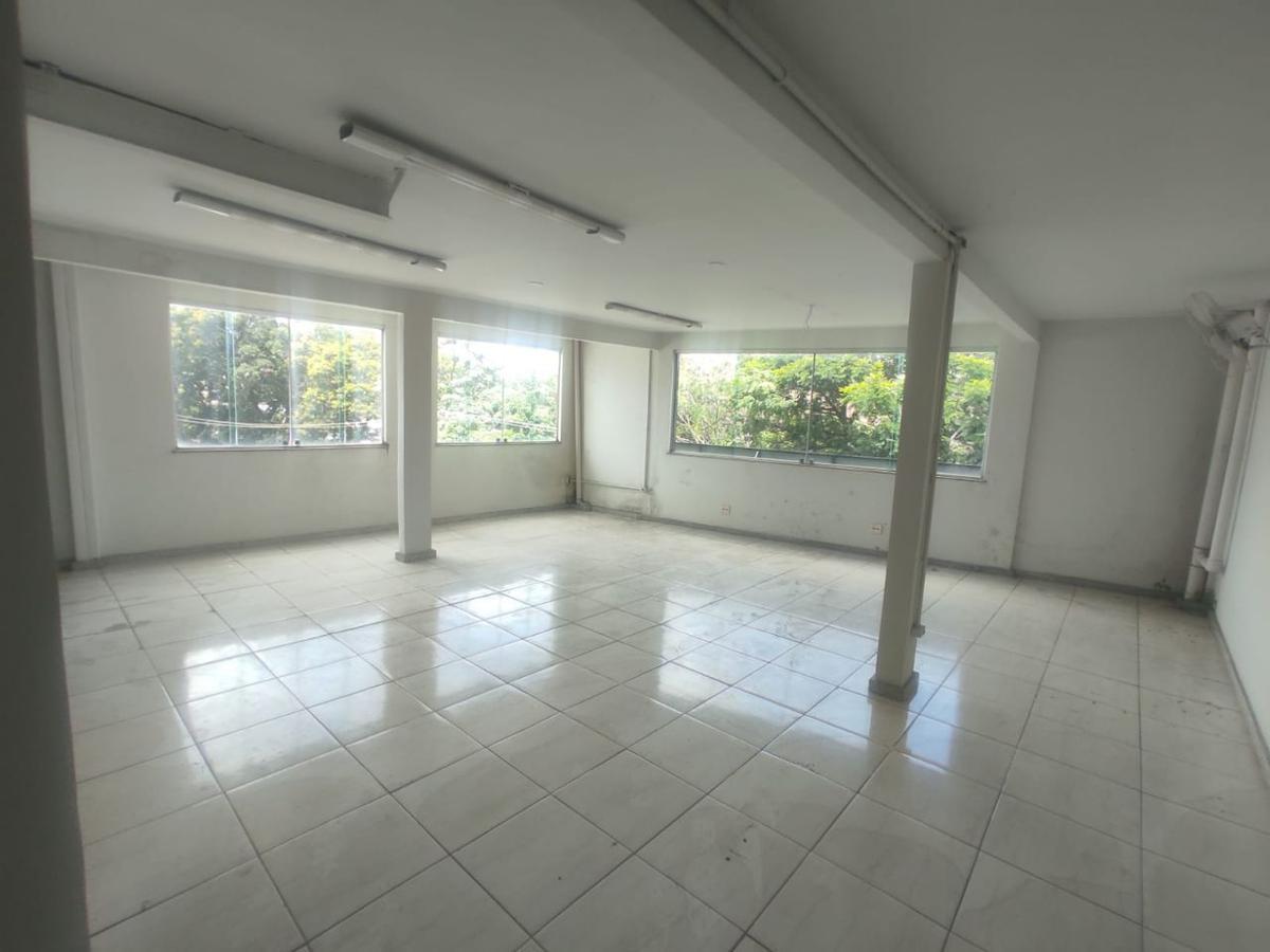 Prédio, Santa Cruz, 0 Quarto, 6 Vagas