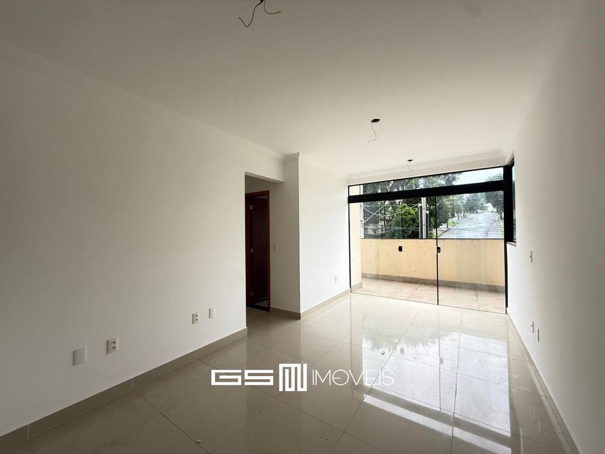 Apartamento, Serrano, 2 Quartos, 2 Vagas