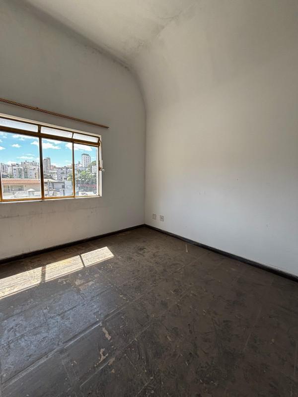 Galpão, Nova Floresta, 0 Quarto, 20 Vagas