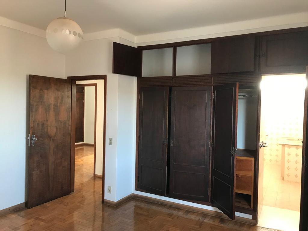 Casa, Vila Pinto, 6 Quartos, 2 Vagas, 2 Suítes