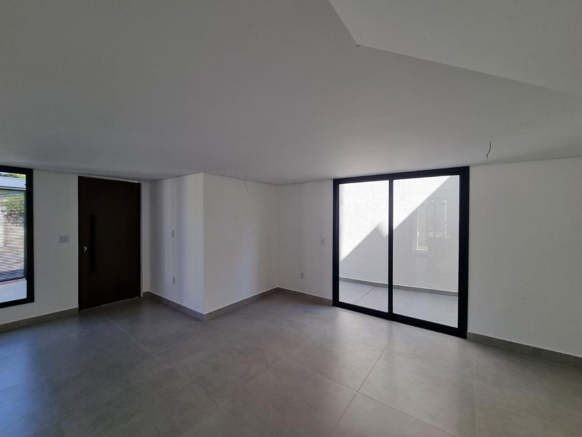 Casa, Planalto, 3 Quartos, 2 Vagas, 1 Suíte