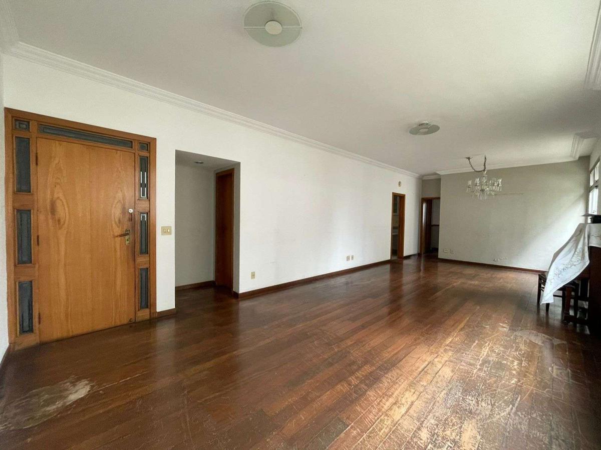 Apartamento, Funcionários, 4 Quartos, 2 Vagas, 1 Suíte