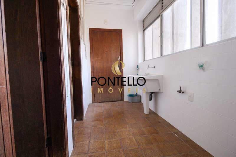 Apartamento, Funcionários, 4 Quartos, 2 Vagas, 1 Suíte