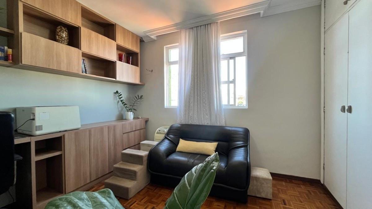 Cobertura, Sagrada Família, 4 Quartos, 2 Vagas, 1 Suíte