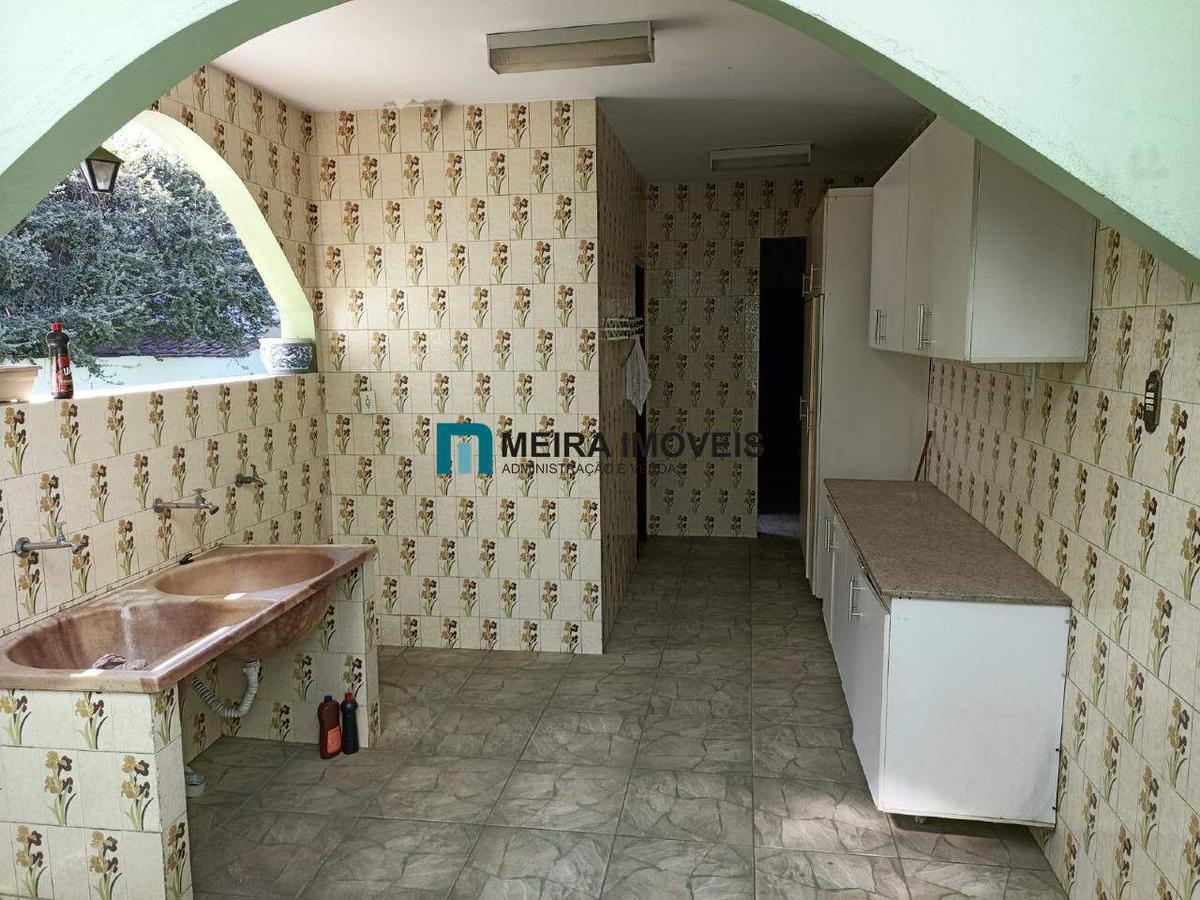 Casa, Nova Suíssa, 8 Quartos, 3 Vagas, 2 Suítes