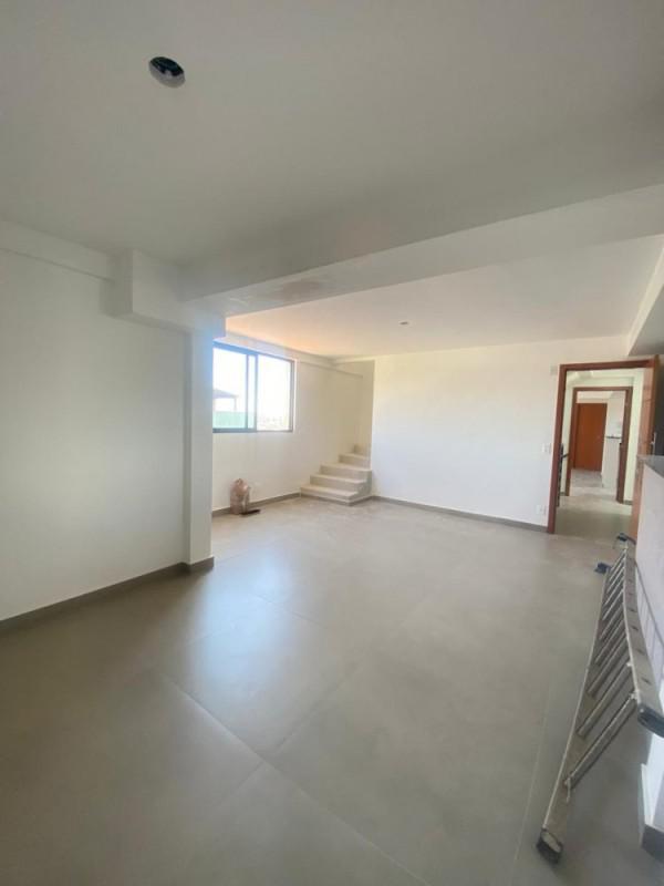 Cobertura, Tirol (barreiro), 3 Quartos, 2 Vagas, 1 Suíte