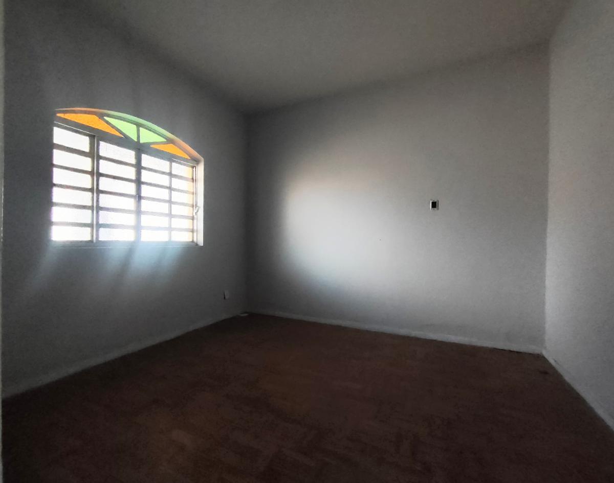 Casa, Sagrada Família, 4 Quartos, 1 Vaga