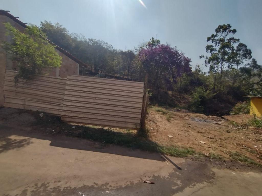 Lote, Água Férrea, 0 Quarto, 0 Vaga