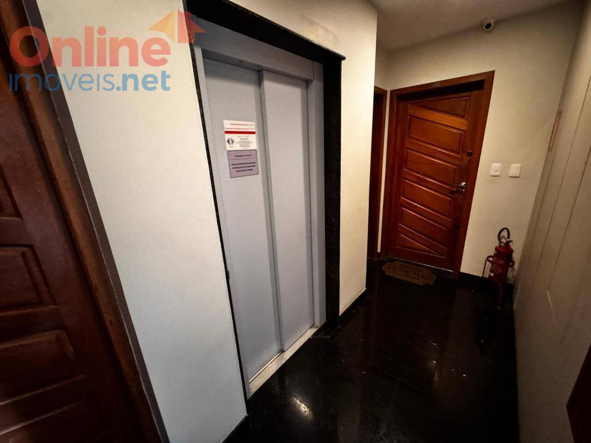 Apartamento, Sagrada Família, 3 Quartos, 0 Vaga, 1 Suíte