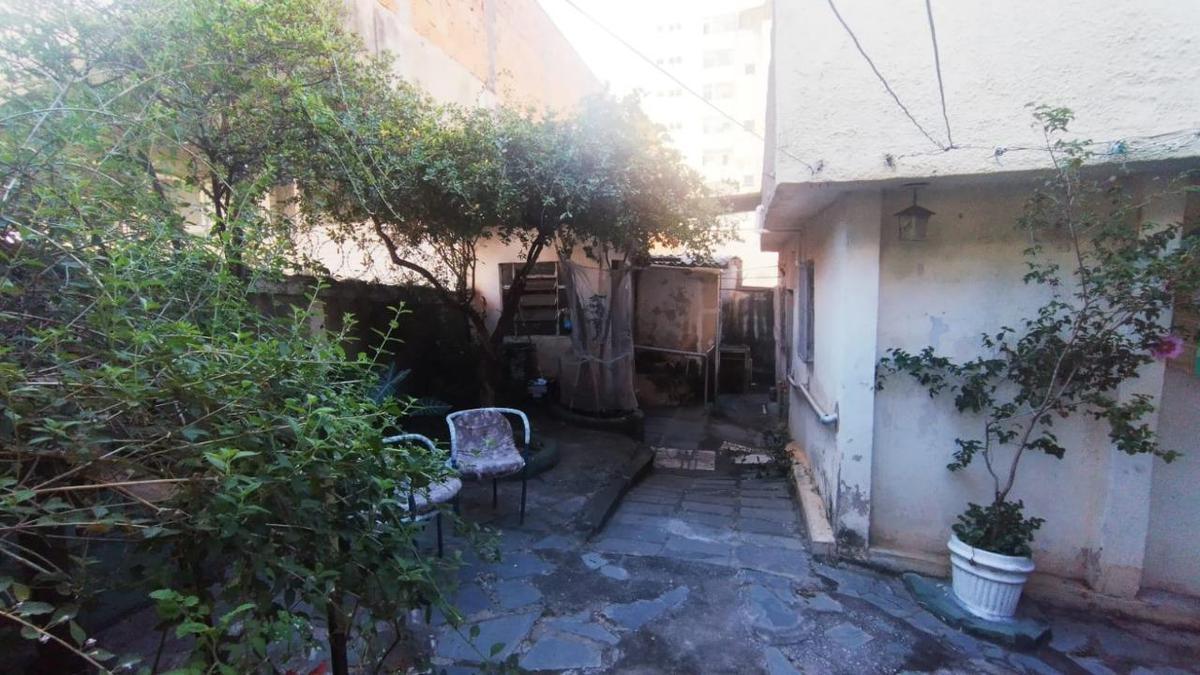 Lote, Sagrada Família, 0 Quarto, 0 Vaga