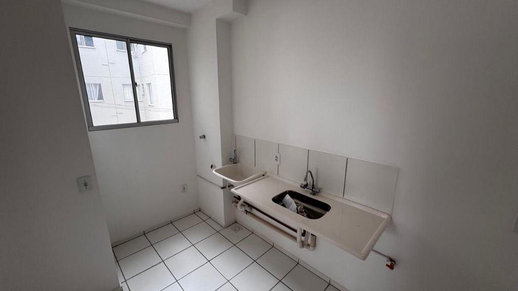 Apartamento, Menezes (justinópolis), 2 Quartos, 0 Vaga