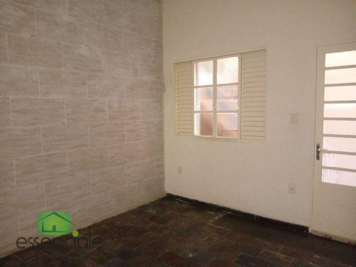 Casa, Santa Cruz Industrial, 4 Quartos, 10 Vagas, 1 Suíte
