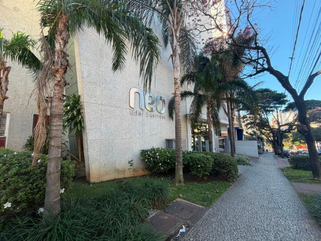 Sala, Barro Preto, 0 Quarto, 2 Vagas
