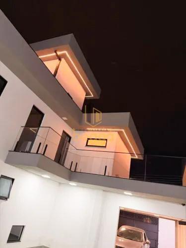 Casa, Industrial, 4 Quartos, 5 Vagas, 1 Suíte