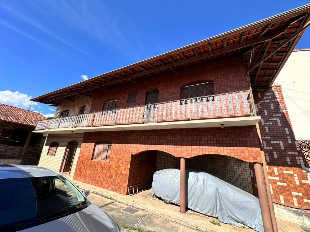 Casa, Novo Progresso, 5 Quartos, 4 Vagas, 1 Suíte