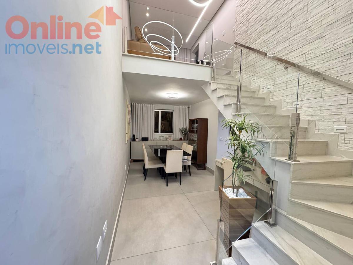 Apartamento, Castelo, 3 Quartos, 0 Vaga, 1 Suíte