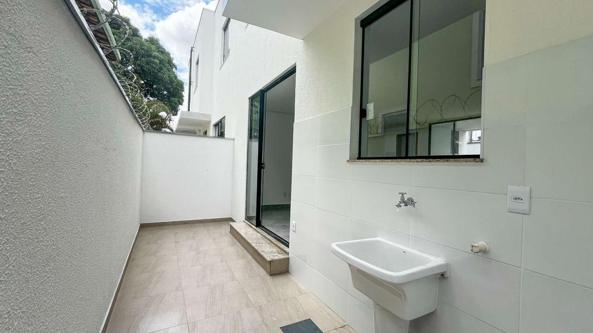 Casa, Candelária, 3 Quartos, 0 Vaga, 1 Suíte