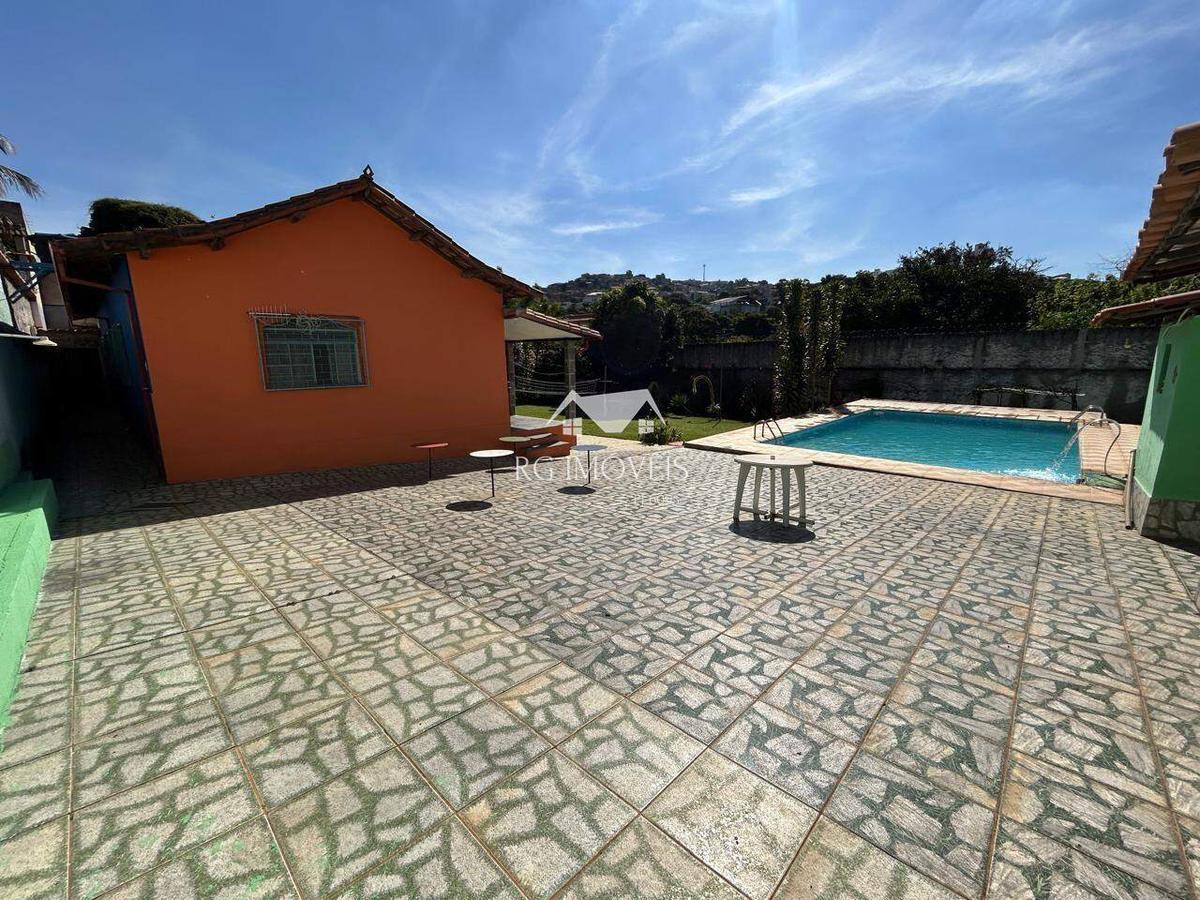 Casa, Castanheira (barreiro), 3 Quartos, 18 Vagas, 1 Suíte