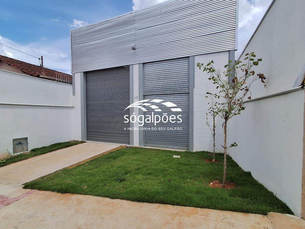 Galpão, João Pinheiro