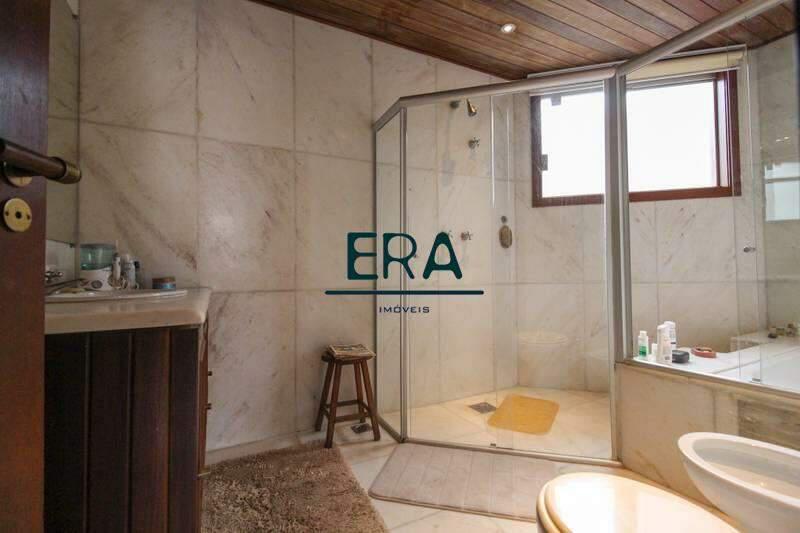 Casa, Serra, 4 Quartos, 5 Vagas, 1 Suíte