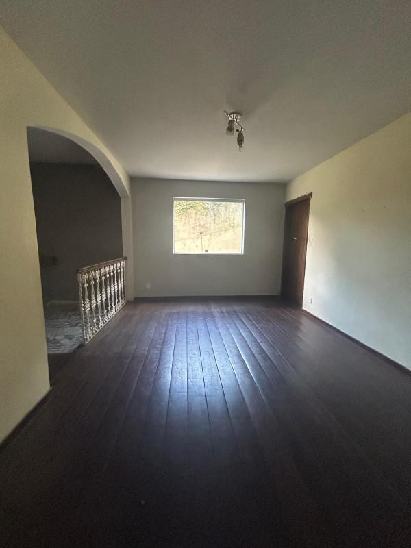 Casa, Braúnas, 4 Quartos, 5 Vagas, 2 Suítes