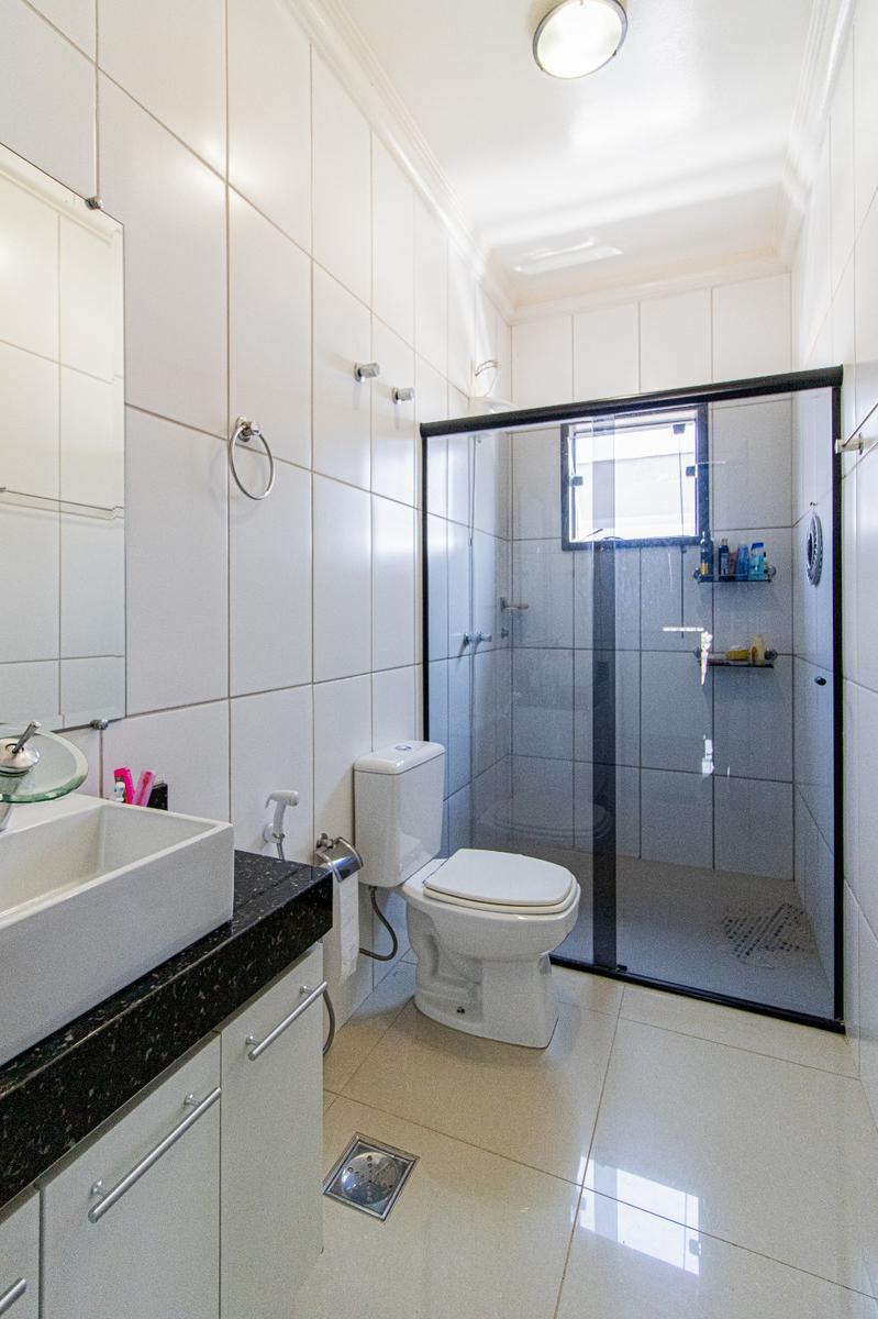 Casa, Granja Ouro Branco, 3 Quartos, 10 Vagas, 1 Suíte