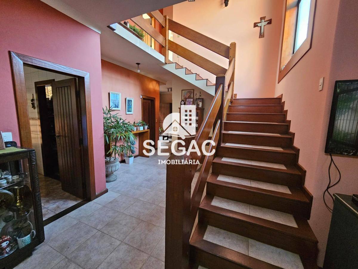 Casa, Nova Suíssa, 3 Quartos, 5 Vagas, 1 Suíte