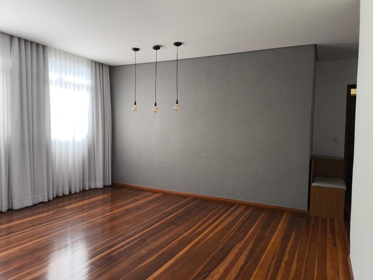 Apartamento, Estoril, 4 Quartos, 1 Vaga, 1 Suíte