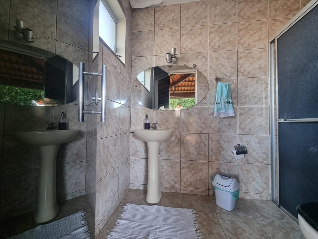 Casa, Centro, 4 Quartos, 6 Vagas, 1 Suíte