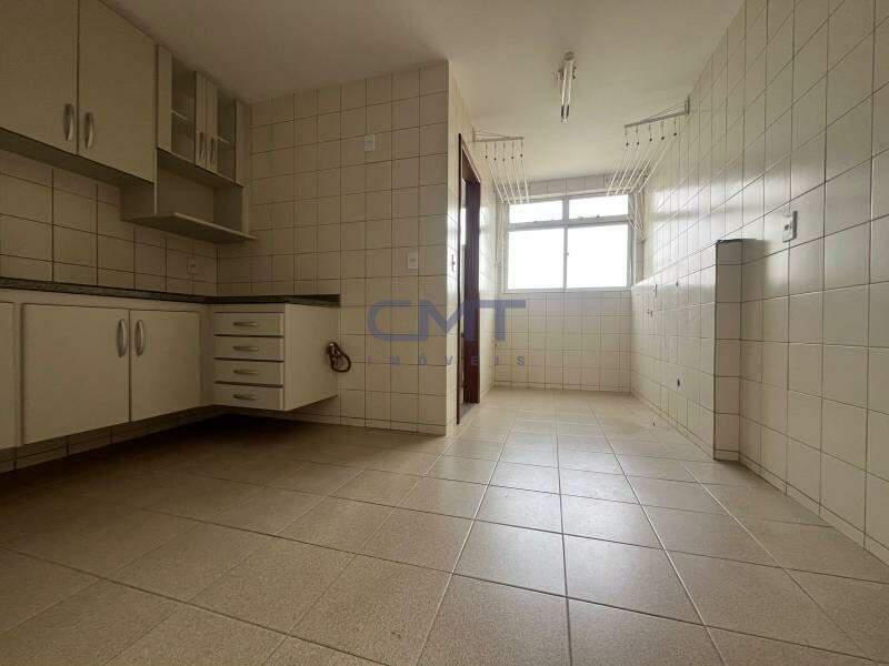 Apartamento, Funcionários, 3 Quartos, 2 Vagas, 1 Suíte