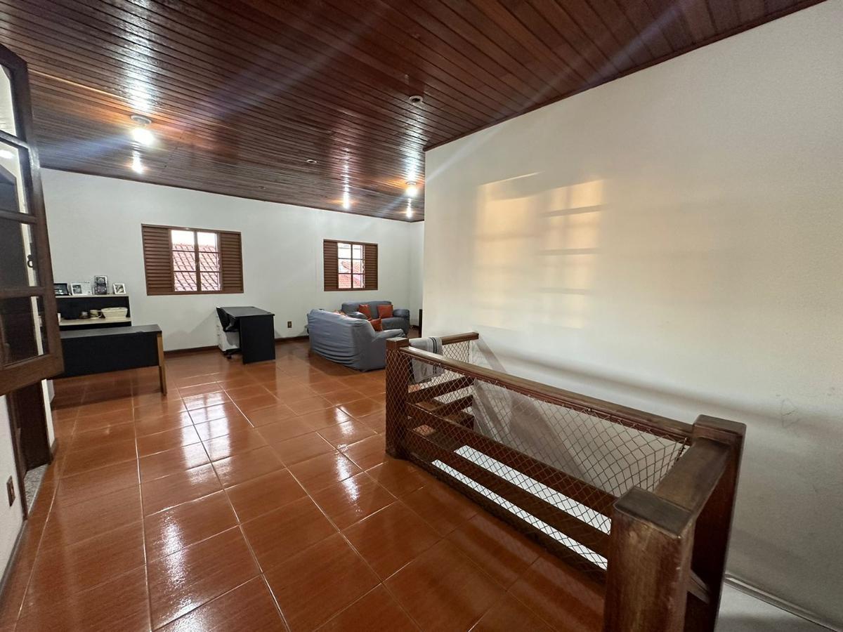 Casa, Santa Cruz, 4 Quartos, 4 Vagas, 2 Suítes