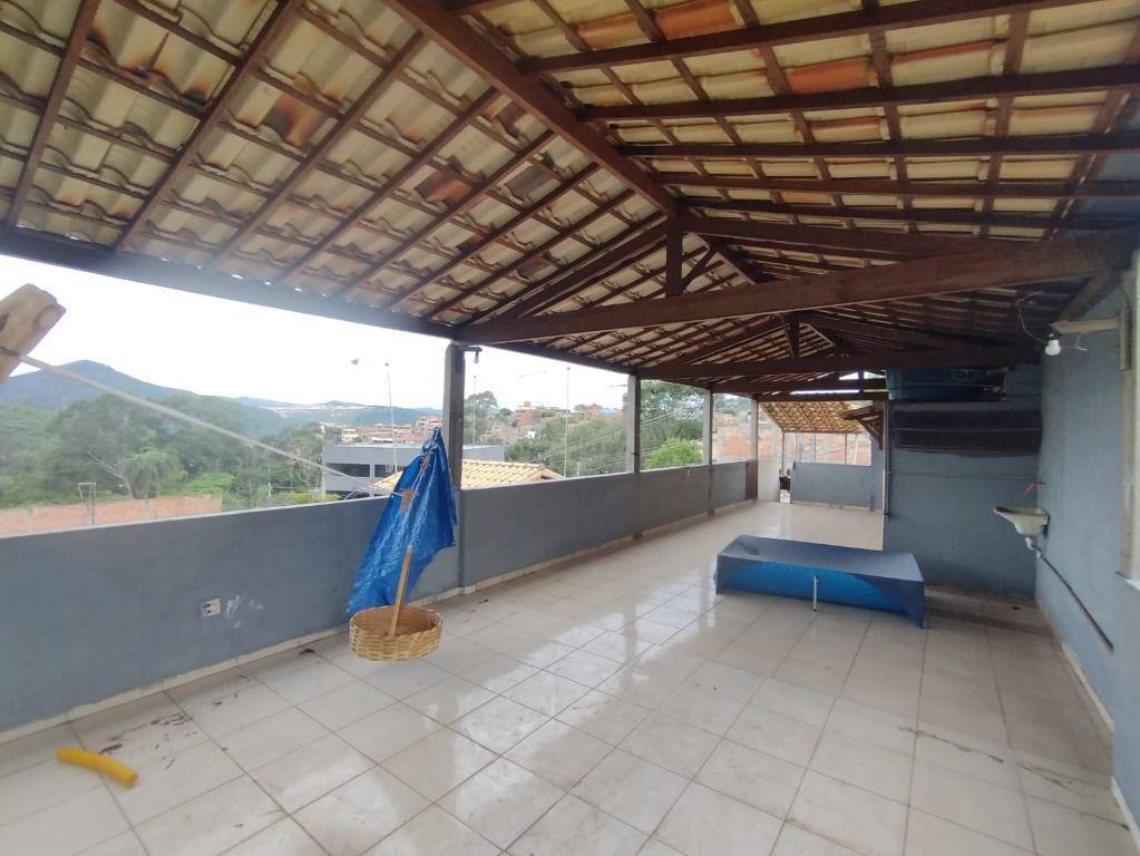 Casa, Jardim Vitória, 2 Quartos, 0 Vaga