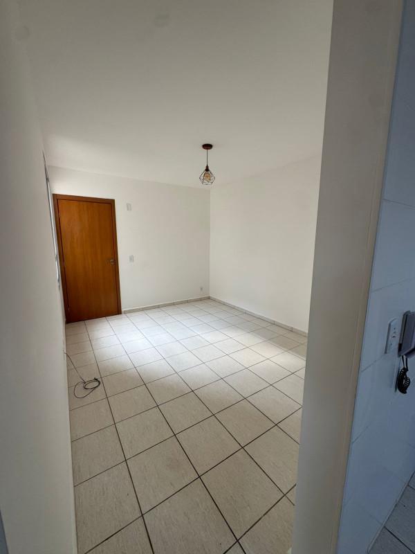 Apartamento, Casa Branca, 2 Quartos, 1 Vaga