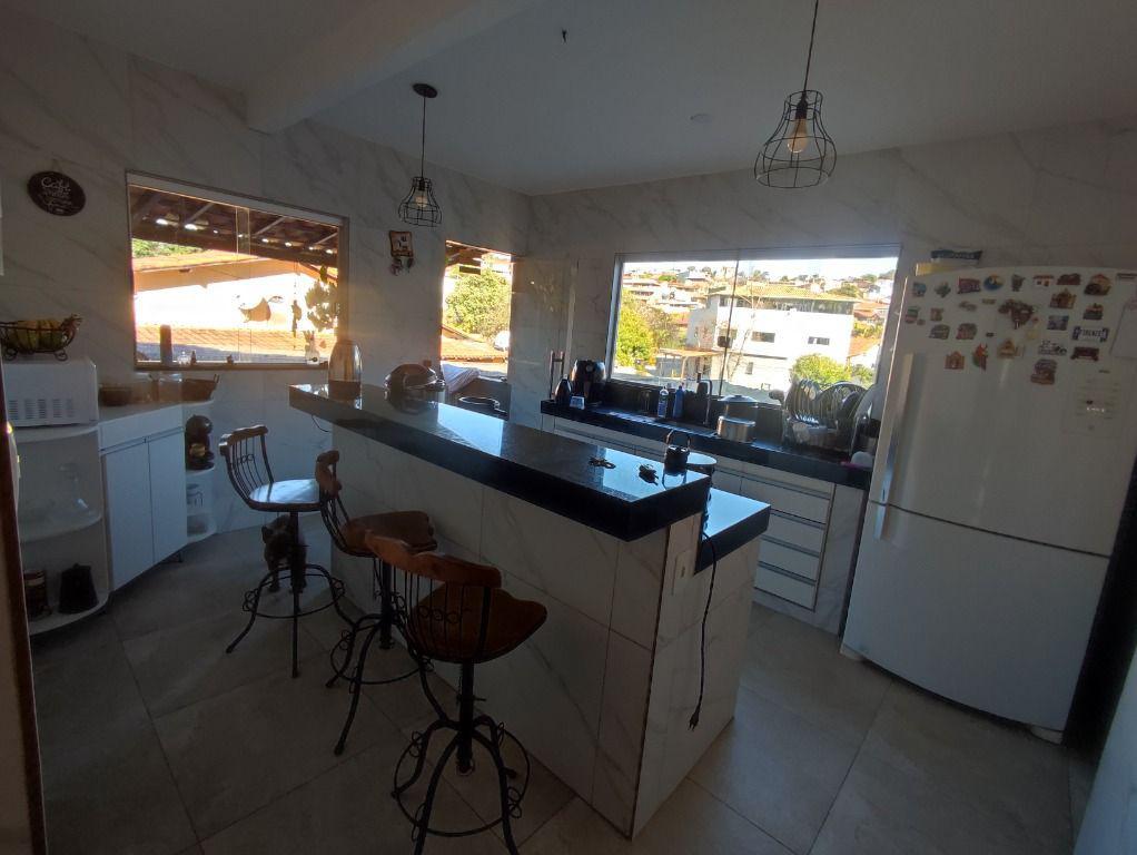 Casa, Nações Unidas, 5 Quartos, 4 Vagas, 1 Suíte