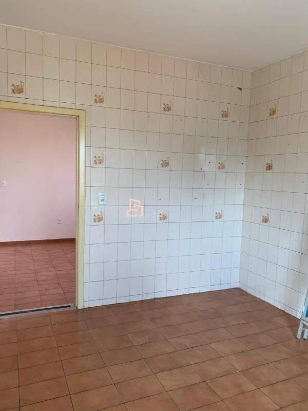 Casa, Flávio Marques Lisboa, 3 Quartos, 2 Vagas, 1 Suíte