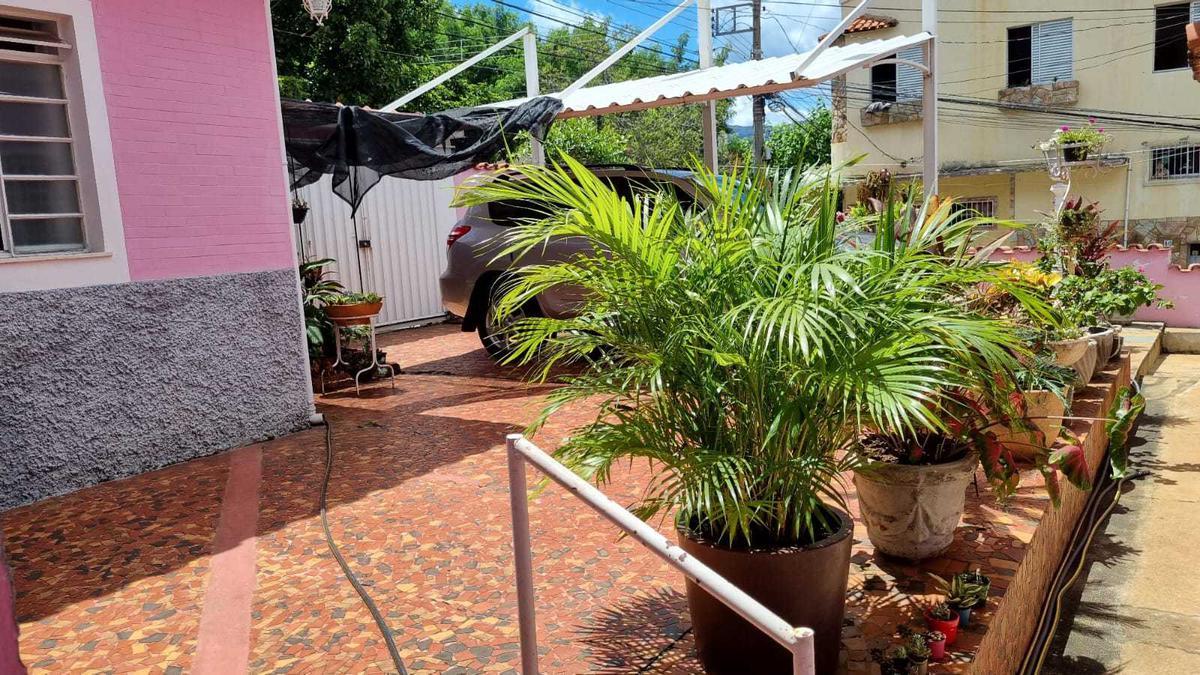 Casa, Sagrada Família, 5 Quartos, 4 Vagas, 3 Suítes