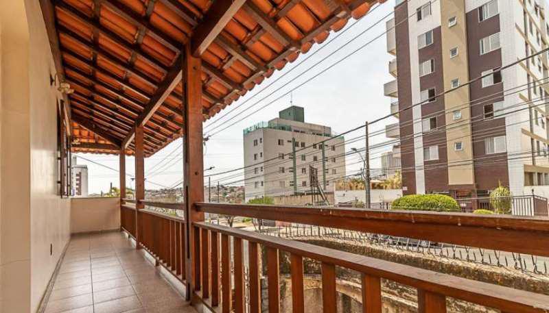 Casa Comercial, Palmares, 3 Quartos, 4 Vagas, 2 Suítes